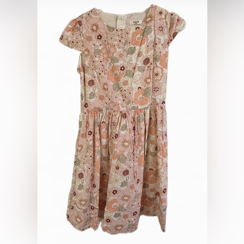 Annil children’s floral dress suitable for the summer